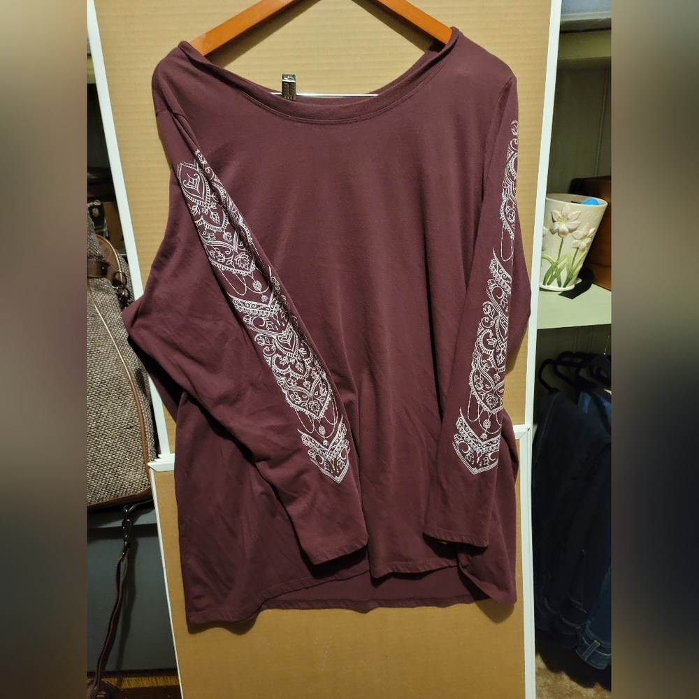 Torrid long sleeved shirt with design on sleeves